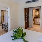 Guadalpin Ξενοδοχείο 5*